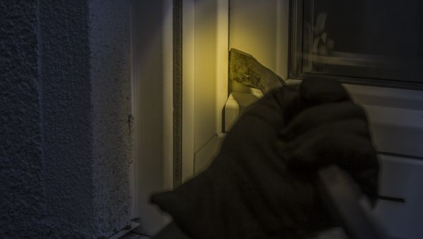 Comment réagir face à un cambrioleur ?