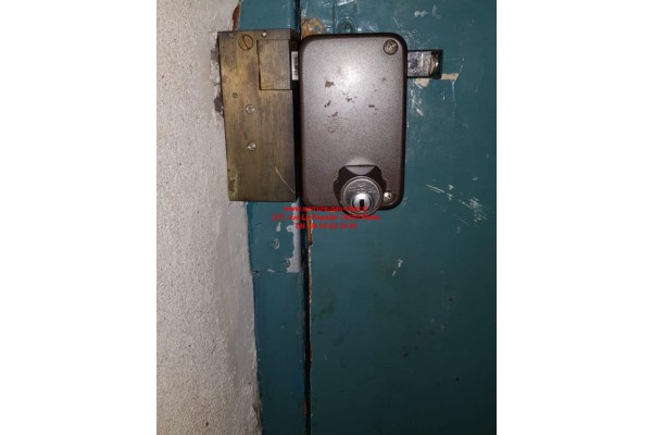 vachette multilock verticale à tirage