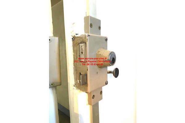 vachette multilock verticale à tirage